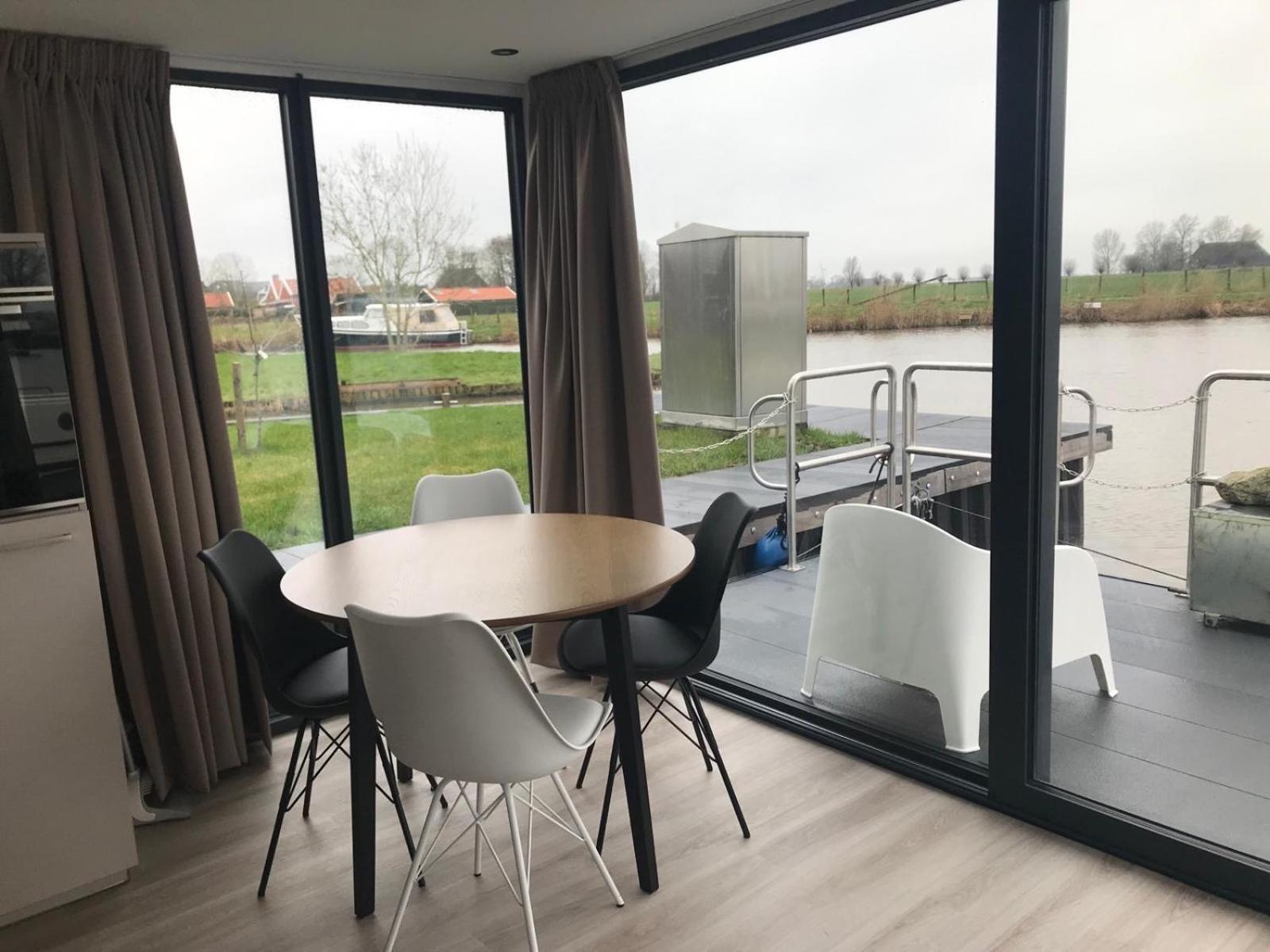 Uniek Overnachten In Een Tiny House Op De Appelhof Wommels Екстериор снимка