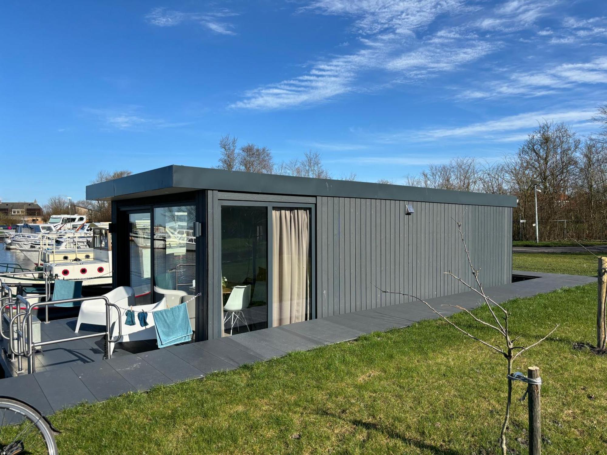 Uniek Overnachten In Een Tiny House Op De Appelhof Wommels Екстериор снимка
